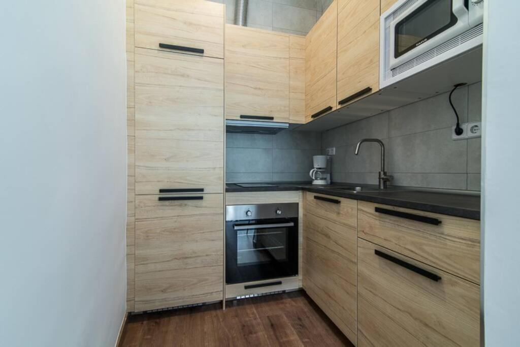 #15Pin-1 Apartamento De Un Dormitorio En Tetuan Madrid Exterior foto