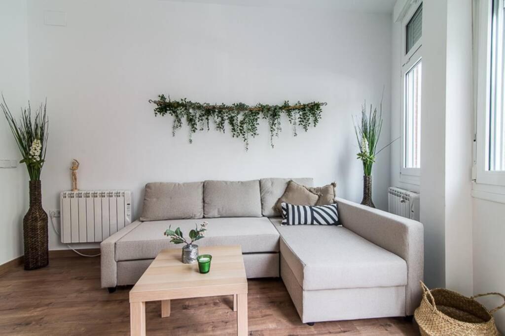 #15Pin-1 Apartamento De Un Dormitorio En Tetuan Madrid Exterior foto