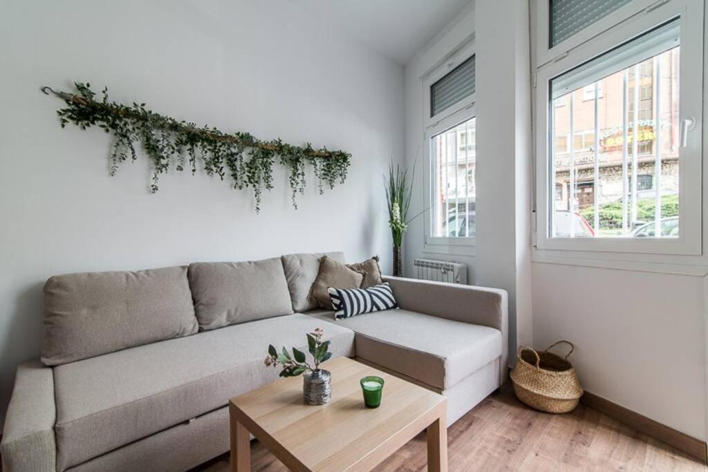 #15Pin-1 Apartamento De Un Dormitorio En Tetuan Madrid Exterior foto