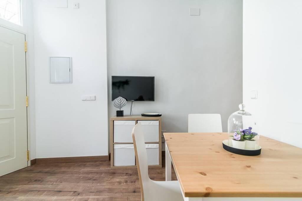 #15Pin-1 Apartamento De Un Dormitorio En Tetuan Madrid Exterior foto
