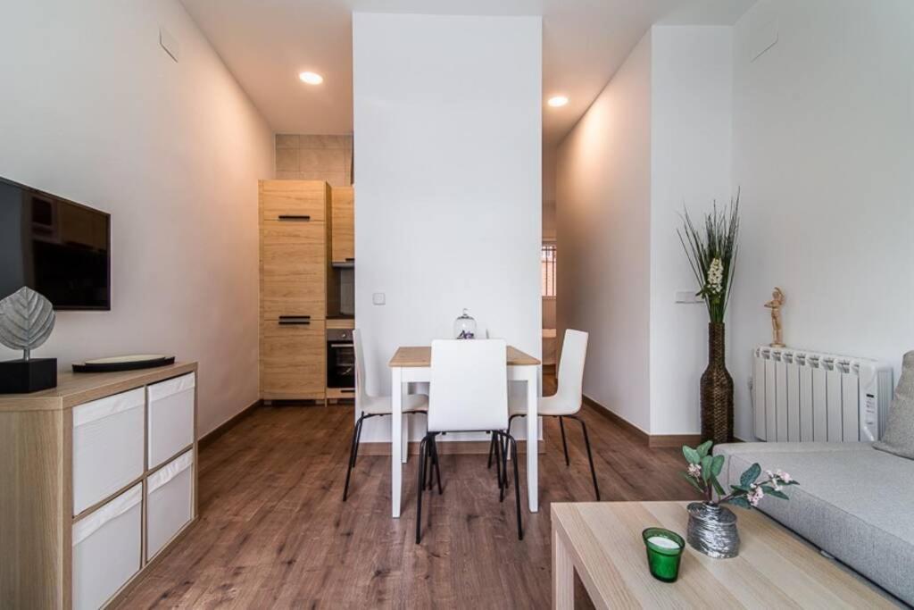 #15Pin-1 Apartamento De Un Dormitorio En Tetuan Madrid Exterior foto
