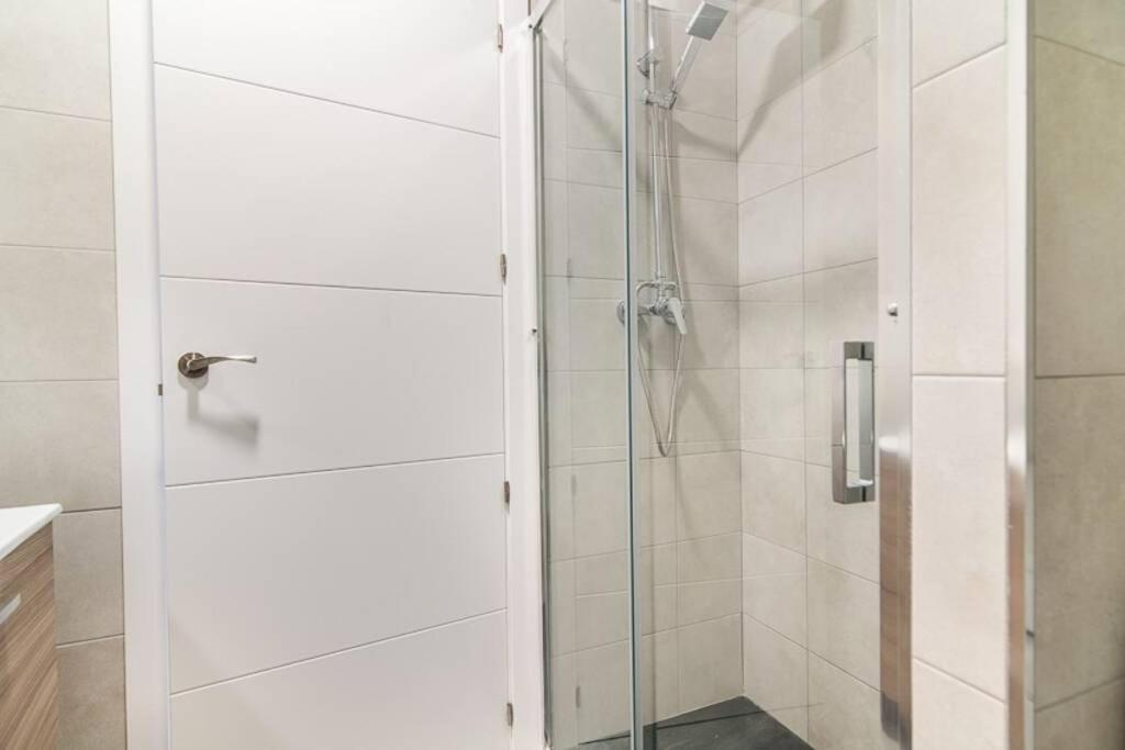 #15Pin-1 Apartamento De Un Dormitorio En Tetuan Madrid Exterior foto